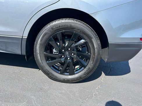 Used 2023 Chevrolet Equinox LS w/ LS Convenience Package image 10