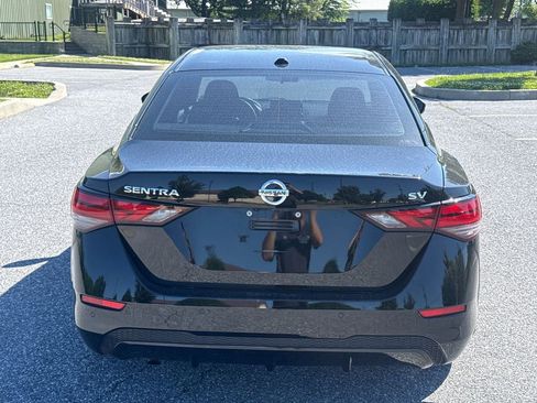 Used 2021 Nissan Sentra SV FWD image 11