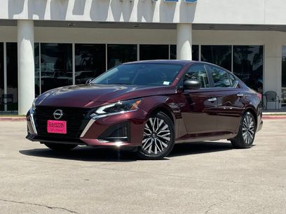 Used 2024 Nissan Altima 2.5 SV