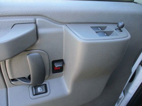 Used 2024 Chevrolet Express 2500 w/ Driver Convenience Package RWD image 12