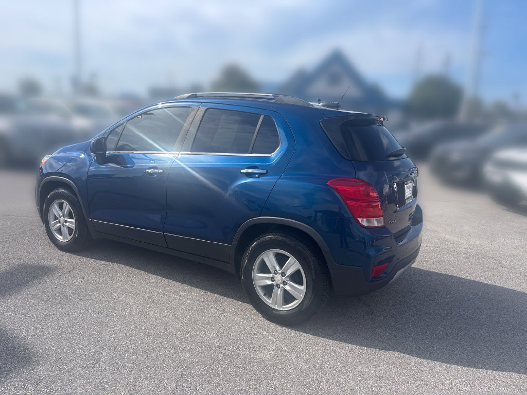 Used 2020 Chevrolet Trax LT w/ Driver Confidence Package FWD image 4