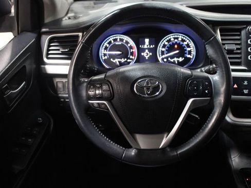 Used 2015 Toyota Highlander XLE image 36