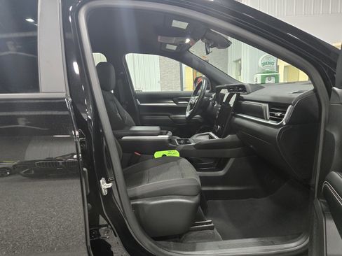 Certified 2025 GMC Terrain Elevation image 11