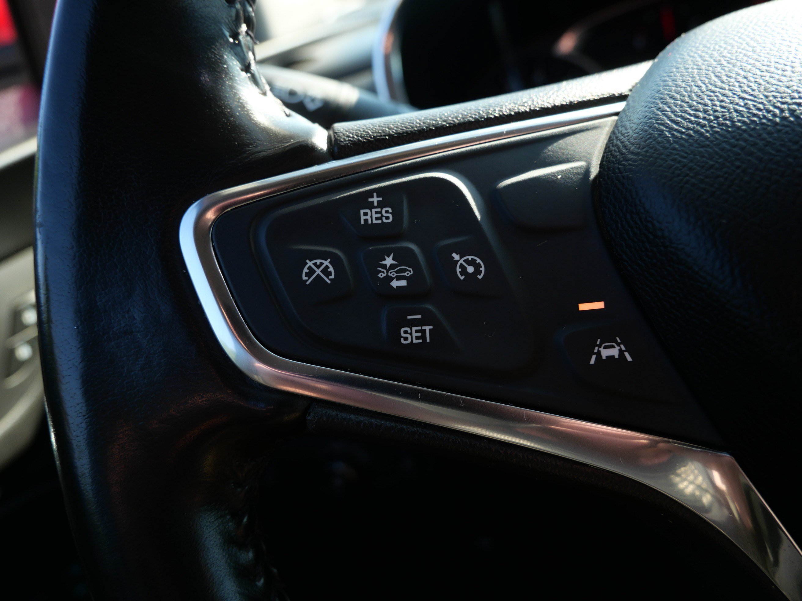 Used 2021 Chevrolet Equinox LT AWD/4WD image 24