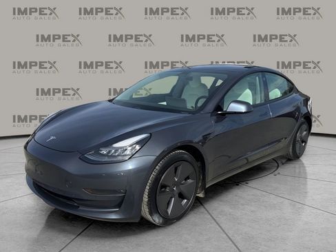 Used 2021 Tesla Model 3 Long Range image 1