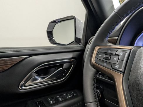 Used 2023 Chevrolet Tahoe High Country AWD/4WD image 28