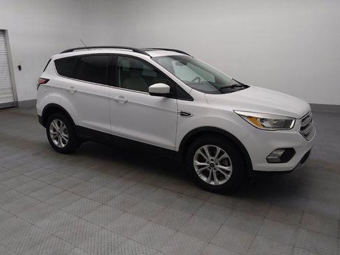 Used 2018 Ford Escape SE FWD image 11