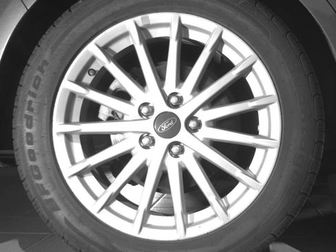 Used 2016 Ford C-MAX Energi SEL FWD image 27