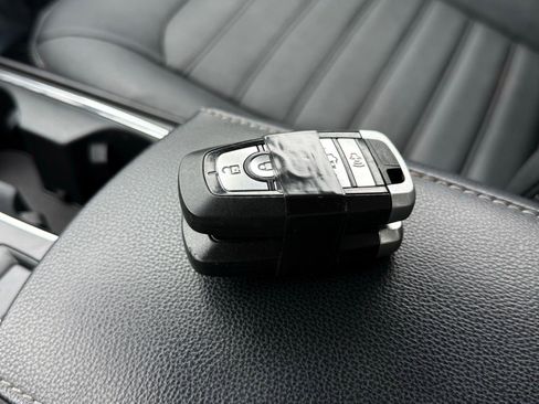 Used 2018 Ford Fusion SE w/ Equipment Group 602A FWD image 35