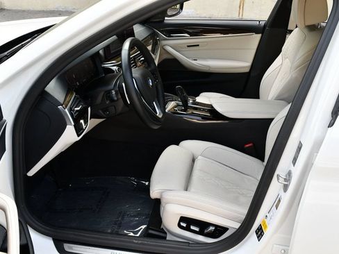 Used 2021 BMW 540i xDrive w/ Premium Package AWD/4WD image 14