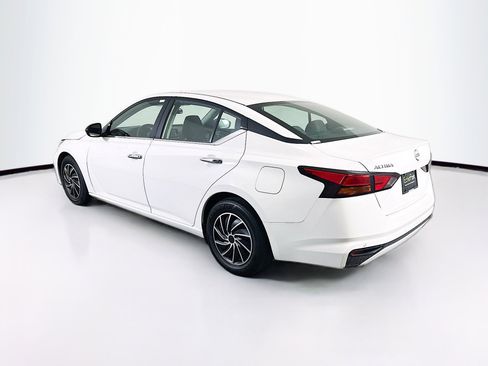 Used 2024 Nissan Altima 2.5 S image 5