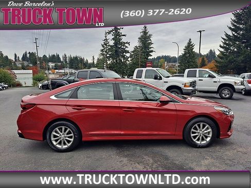 Used 2019 Hyundai Sonata SE image 2