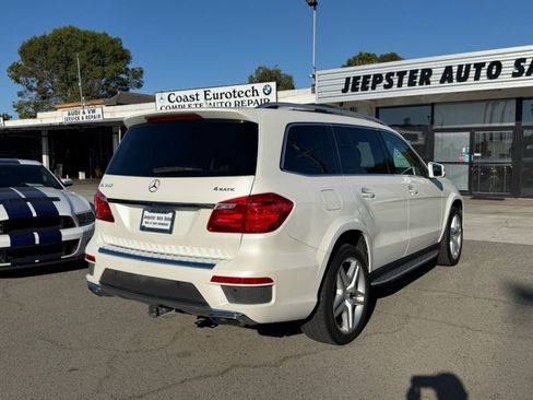 Used 2014 Mercedes-Benz GL 550 4MATIC image 4