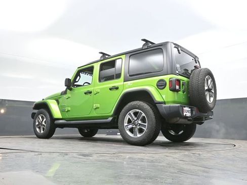 Used 2018 Jeep Wrangler Unlimited Sahara AWD/4WD image 31