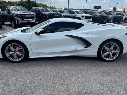 Used 2022 Chevrolet Corvette Stingray Premium Cpe w/ Z51 Performance Package RWD image 27