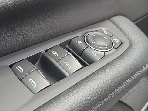 Certified 2025 GMC Yukon XL Denali AWD/4WD image 24