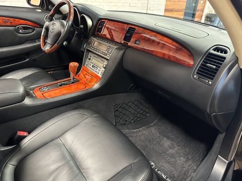 Used 2002 Lexus SC 430 Convertible RWD image 24