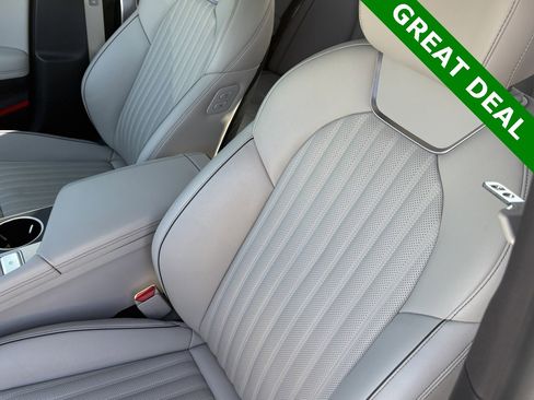 Used 2022 Genesis G70 2.0T w/ Prestige Package image 33