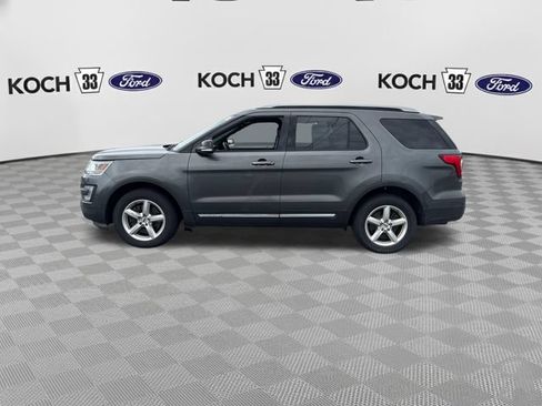 Used 2016 Ford Explorer XLT w/ Equipment Group 202A AWD/4WD image 4