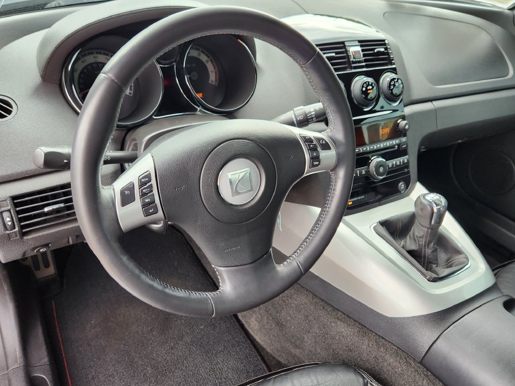 Used 2009 Saturn Sky Red Line RWD image 26