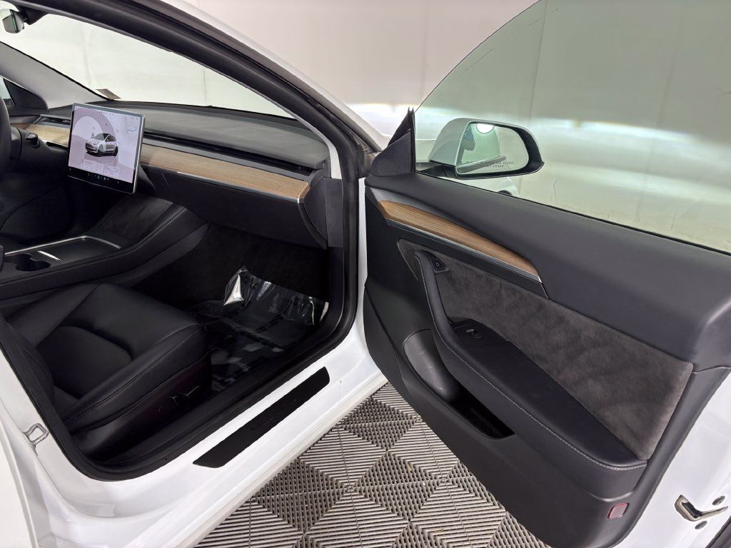 Used 2022 Tesla Model 3 Long Range AWD/4WD image 32