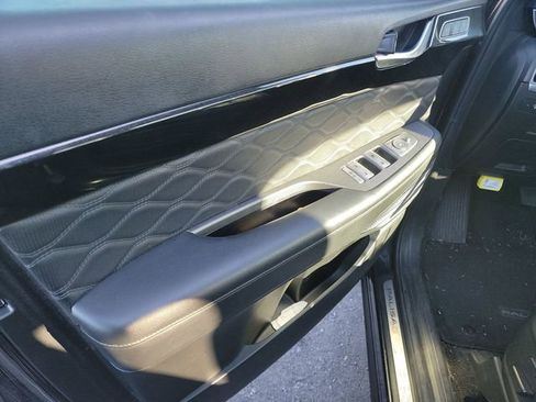 Used 2021 Hyundai Palisade Calligraphy image 13