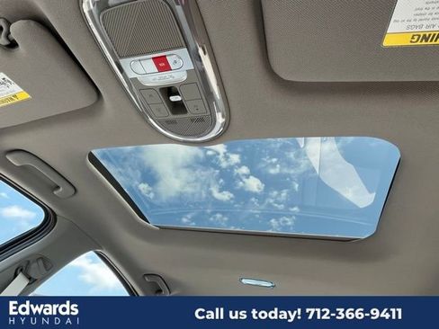 New 2024 Hyundai Ioniq 6 Limited image 25