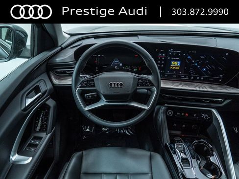 Used 2025 Audi Q5 Premium w/ Convenience Package image 15