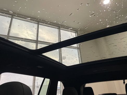 Used 2025 GMC Acadia AT4 w/ Luxury Package image 20