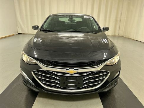 Used 2022 Chevrolet Malibu LT image 3