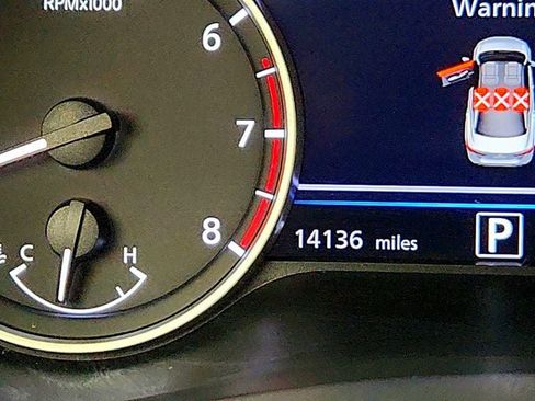Used 2025 Nissan Sentra SR w/ SR Premium Package FWD image 16