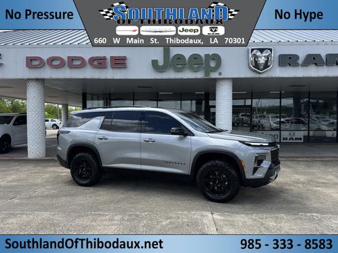 Used 2025 Chevrolet Traverse Z71 w/ Enhanced Driving Package image 1