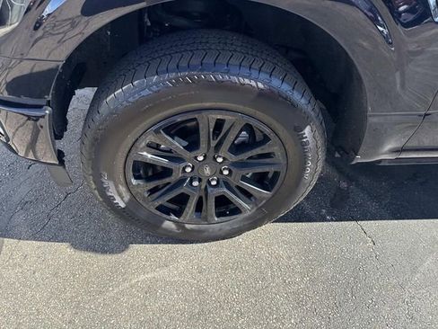 Used 2024 Ford F150 Platinum w/ FX4 Off-Road Package image 11