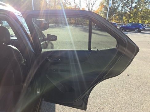 Used 2022 Chevrolet Equinox RS w/ RS Leather Package image 29