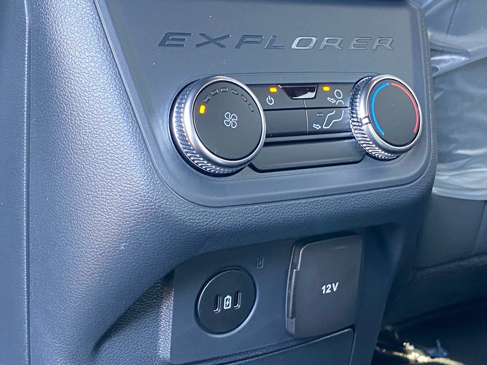 New 2027 Ford Explorer Active w/ Active Comfort Package AWD/4WD image 15