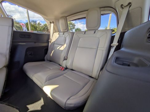 Used 2020 Lincoln Aviator Reserve w/ Equipment Group 202A image 16