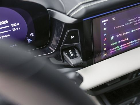 New 2025 Porsche Macan Turbo Electric image 23