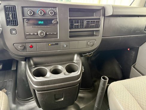 Used 2013 GMC Savana 1500 AWD image 20