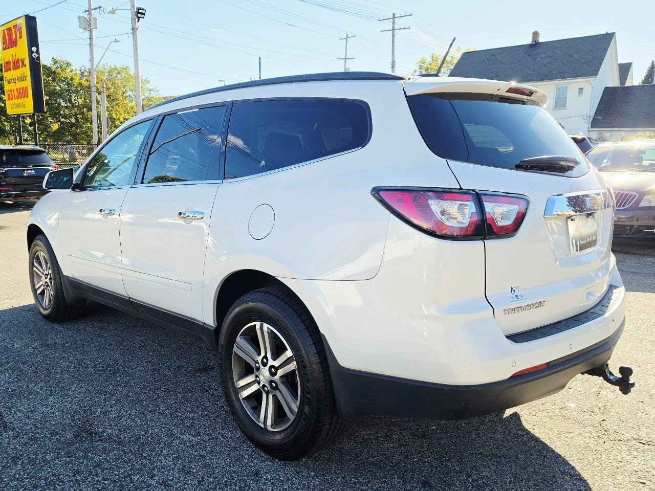 Used 2017 Chevrolet Traverse LT FWD image 7