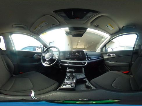 Used 2025 Kia Sportage LX FWD image 37
