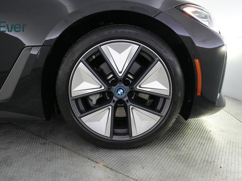 Used 2023 BMW i4 eDrive35 RWD image 19