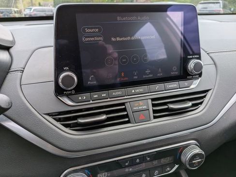 Used 2019 Nissan Altima 2.5 SV AWD/4WD image 18