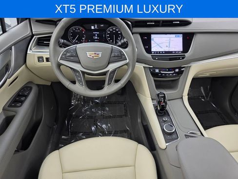 Used 2023 Cadillac XT5 Premium Luxury image 12