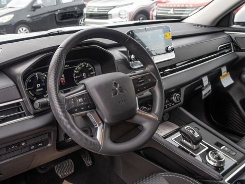 New 2025 Mitsubishi Outlander ES AWD/4WD image 23