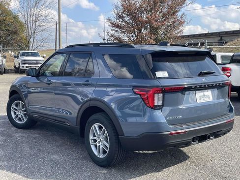 New 2026 Ford Explorer Active RWD image 5