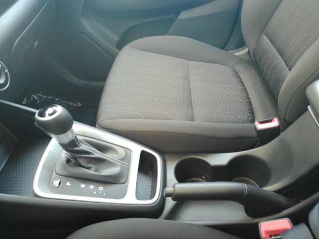 Used 2023 Hyundai Venue SE FWD image 37