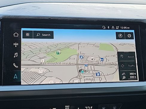 Used 2023 Audi Q4 e-tron Premium Plus w/ Premium Plus image 7