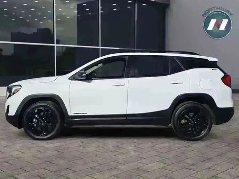 Used 2021 GMC Terrain SLT w/ Elevation Edition image 2