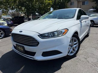 Used 2016 Ford Fusion SE image 1