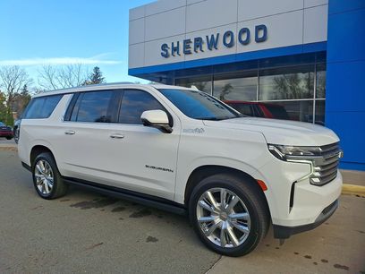 Used 2023 Chevrolet Suburban High Country w/ Premium Package 2